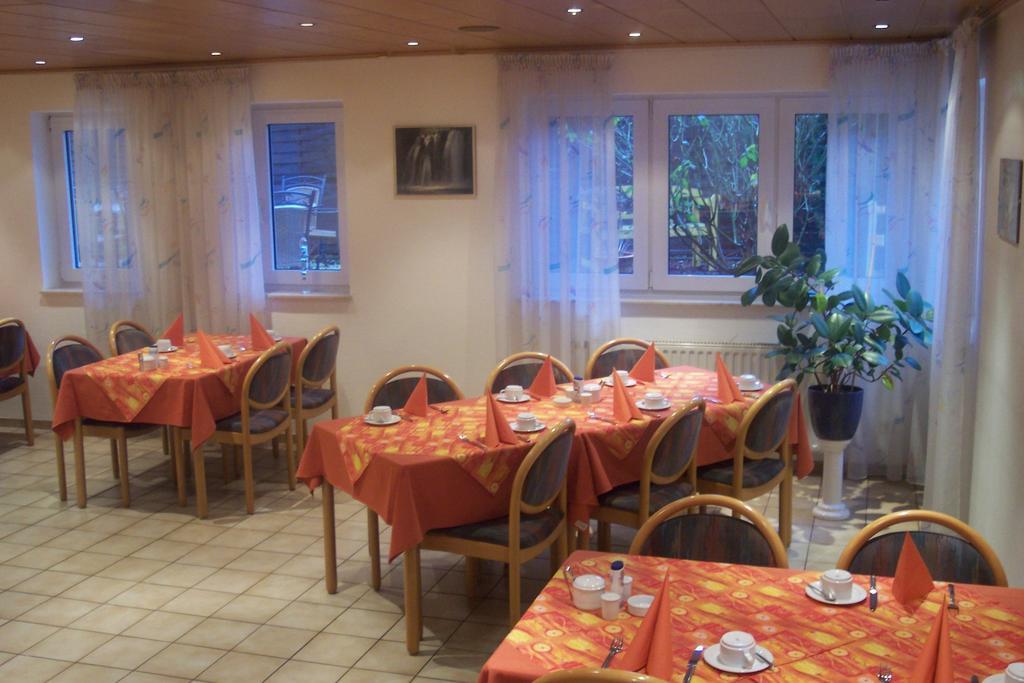 Hotel Garni Zur Bergstrasse Zwingenberg  Dış mekan fotoğraf